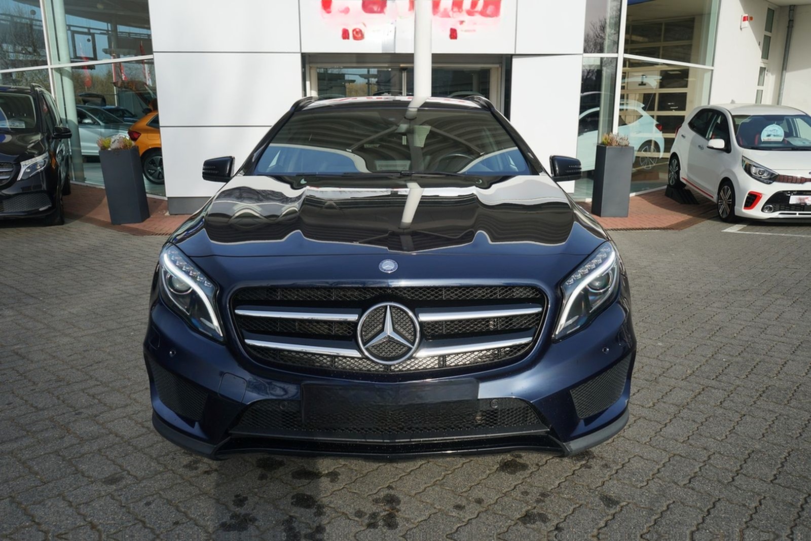 Mercedes-Benz GLA 200 AMG Line Xenon Navi Sitzheizung Kamera foto 3