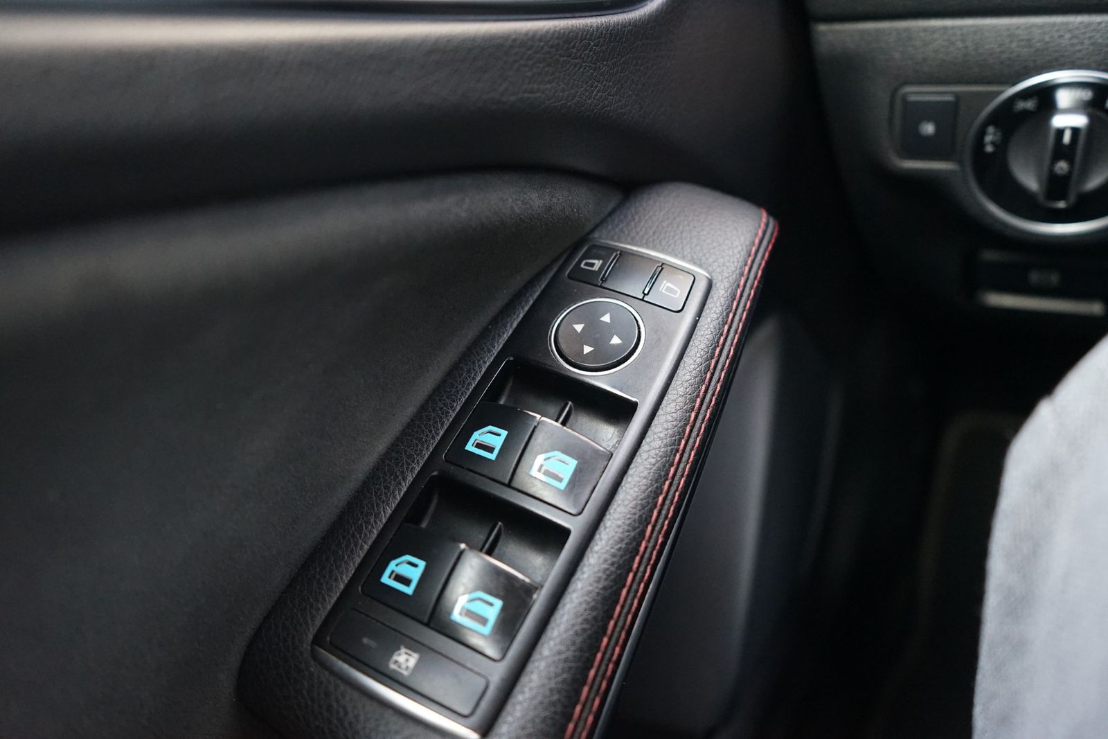 Mercedes-Benz GLA 200 AMG Line Xenon Navi Sitzheizung Kamera foto 22