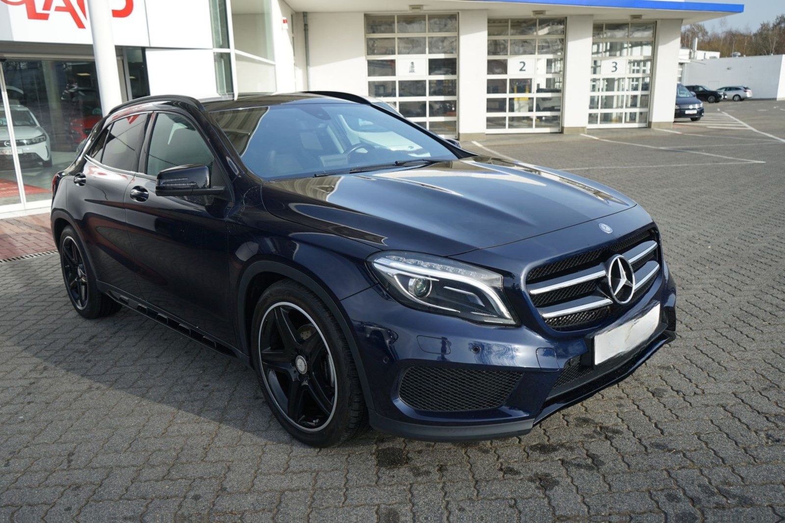 Mercedes-Benz GLA 200 AMG Line Xenon Navi Sitzheizung Kamera foto 4