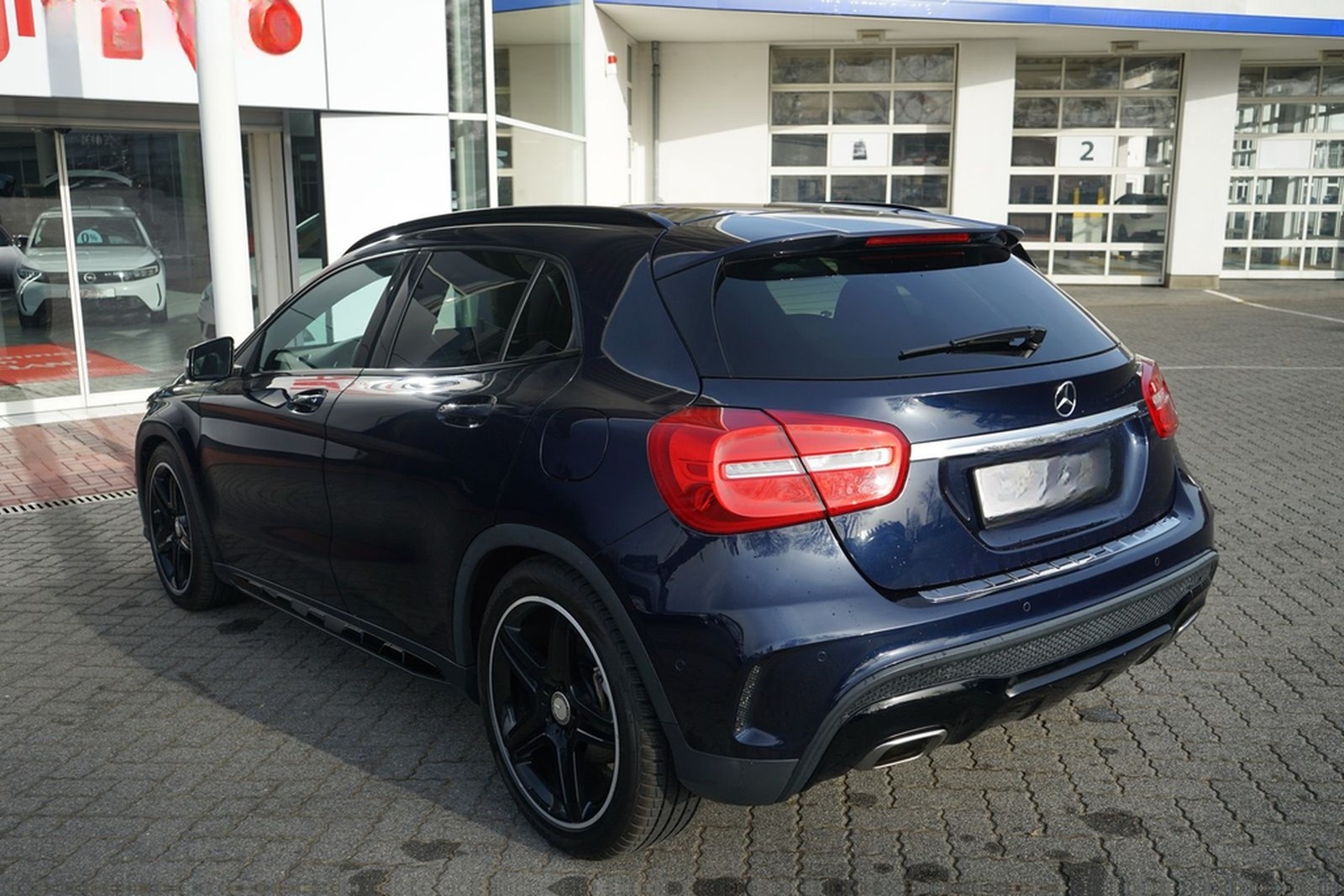 Mercedes-Benz GLA 200 AMG Line Xenon Navi Sitzheizung Kamera foto 8