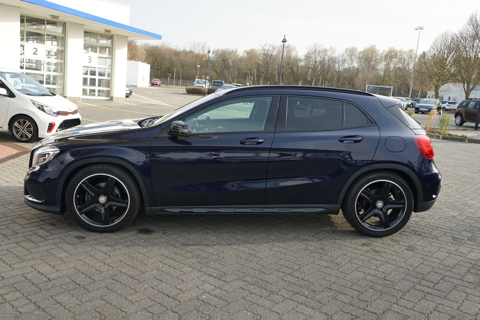Mercedes-Benz GLA 200 AMG Line Xenon Navi Sitzheizung Kamera foto 9