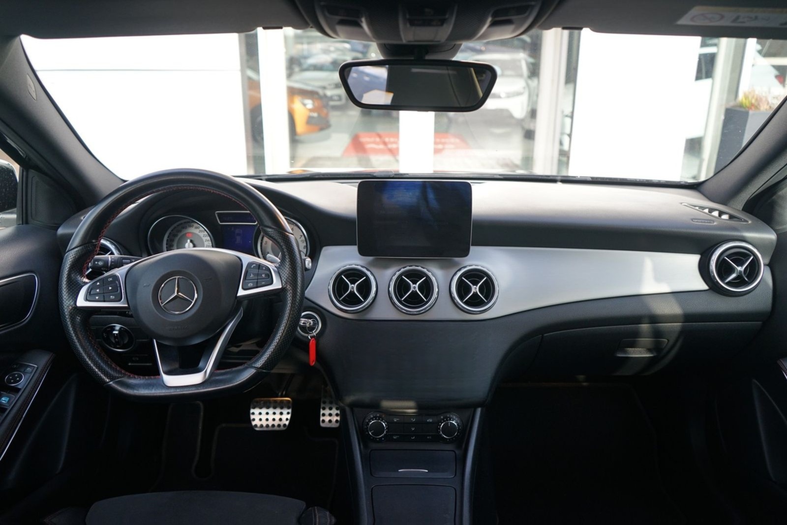 Mercedes-Benz GLA 200 AMG Line Xenon Navi Sitzheizung Kamera foto 10