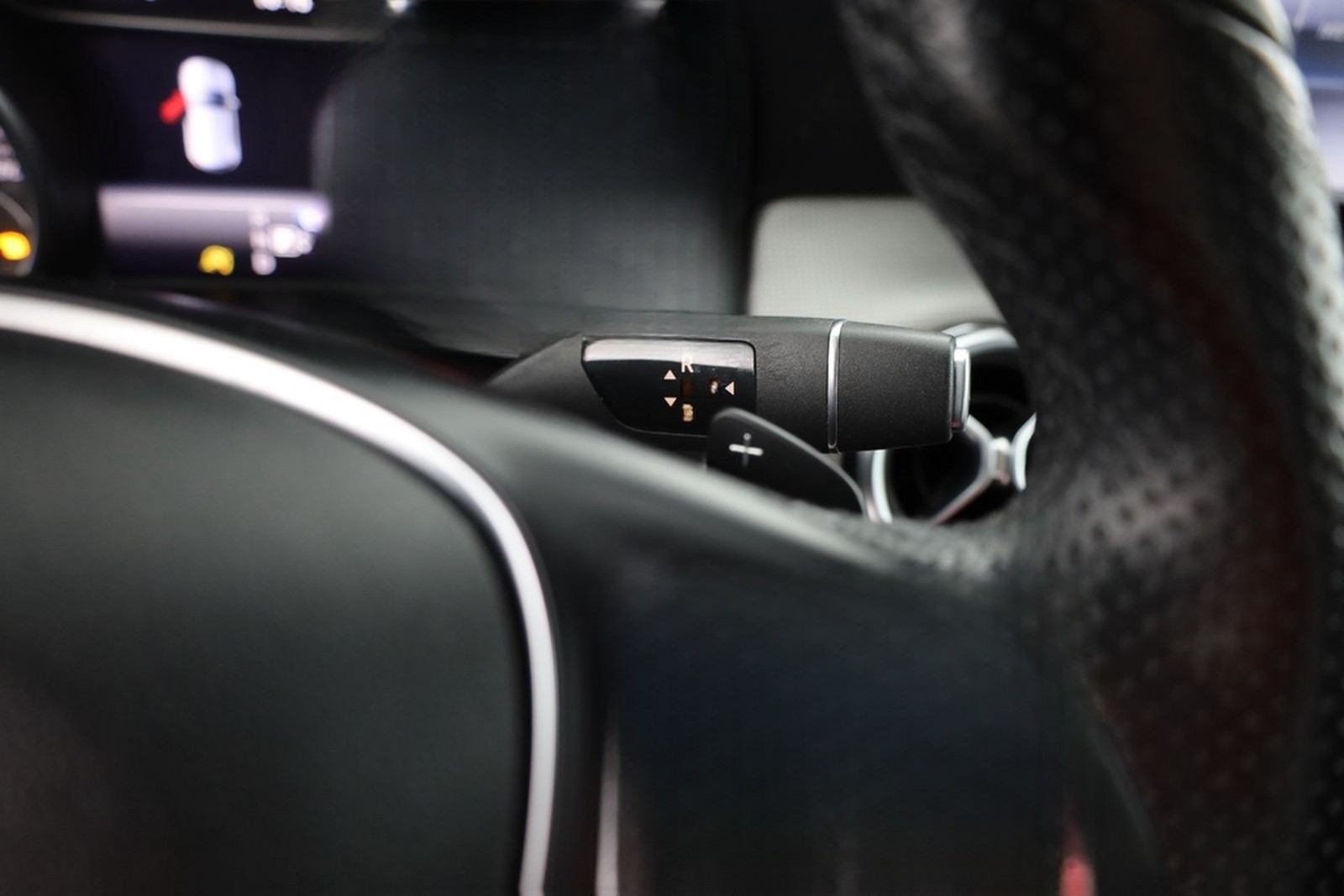 Mercedes-Benz GLA 180 LED Navi Sitzheizung Teilleder PDC ACC foto 20
