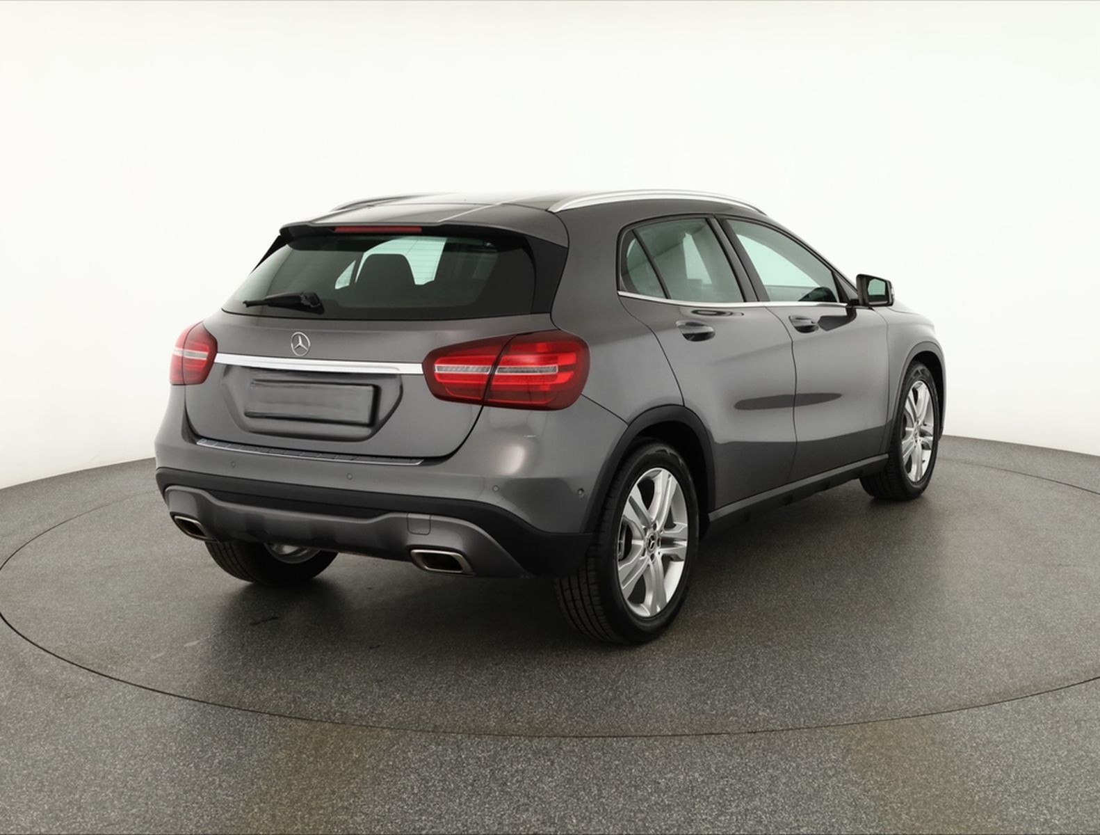 Mercedes-Benz GLA 180 LED Navi Sitzheizung Teilleder PDC ACC foto 5