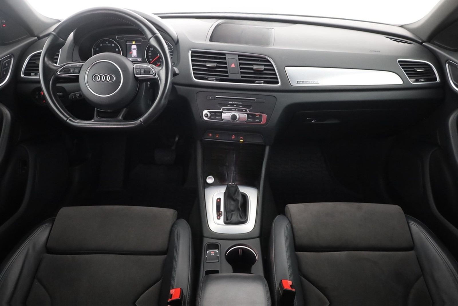 Audi Q3 2.0 TFSI quattro S-Line LED Navi Sitzheizung foto 9
