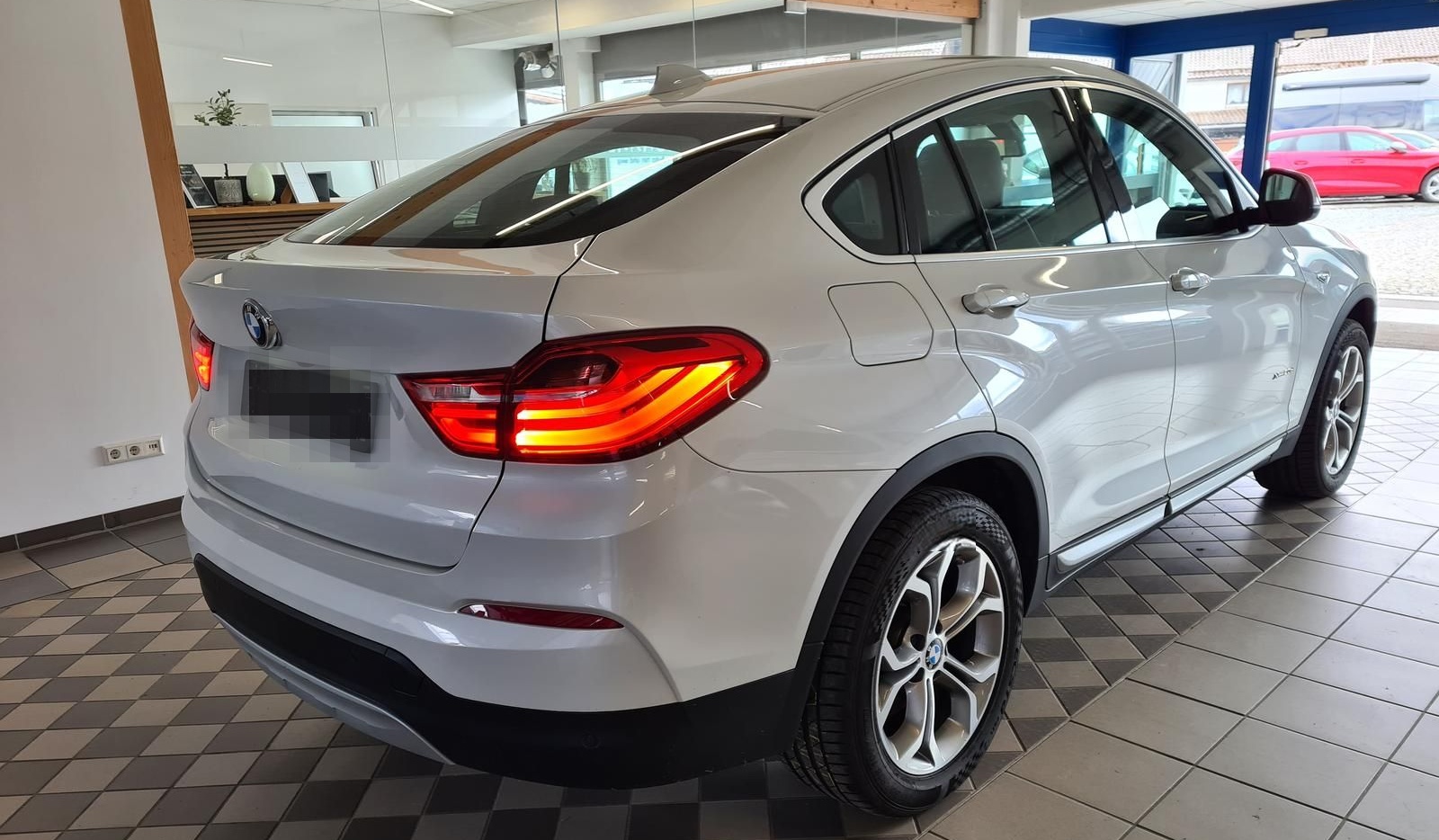 BMW X4 xDrive 20 d | XENON | NAVI | LEDER foto 5