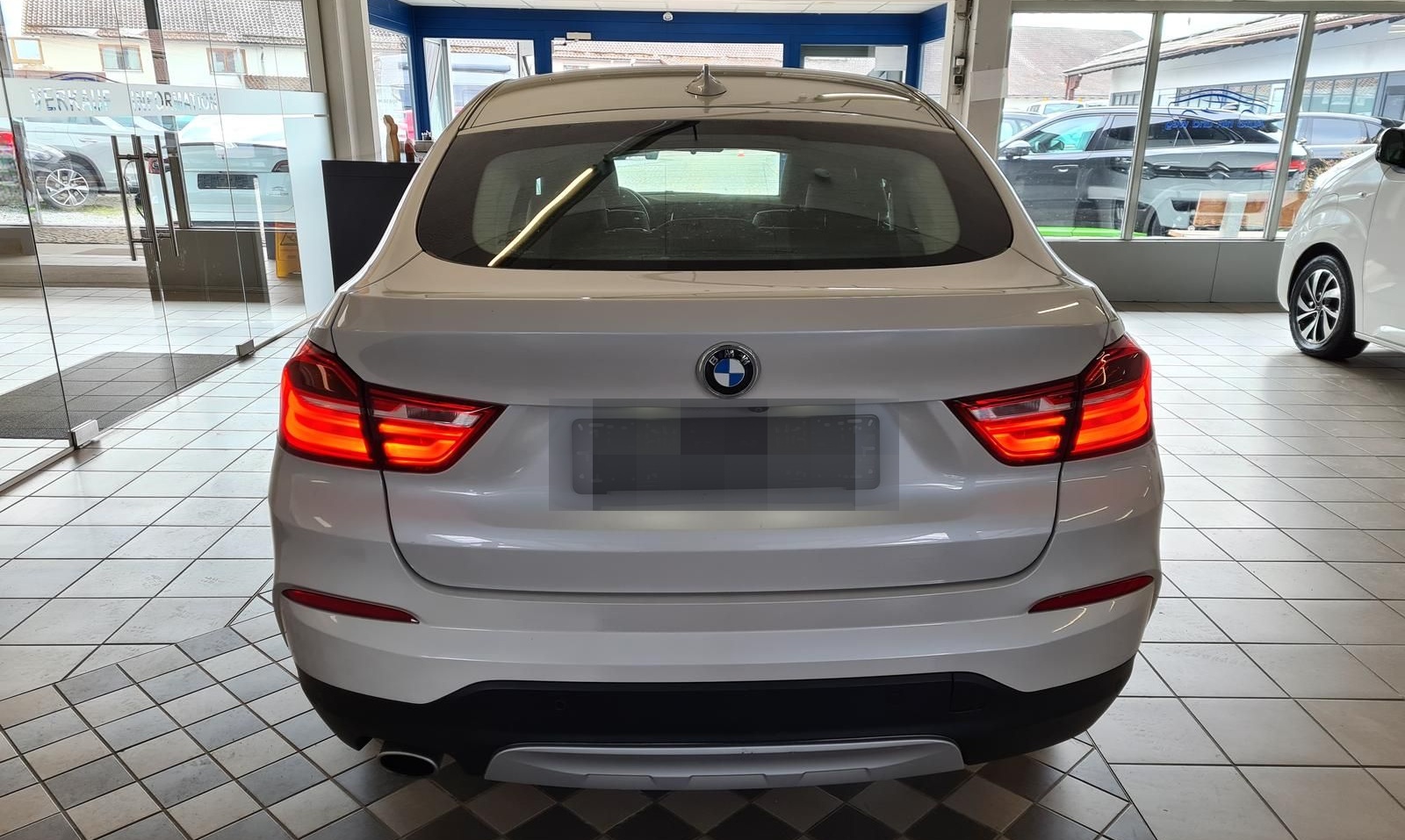 BMW X4 xDrive 20 d | XENON | NAVI | LEDER foto 6