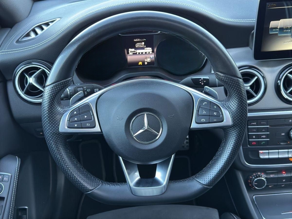 Mercedes-Benz CLA 200 SB AMG LED+ Pano Night AHK Navi Kamera foto 13