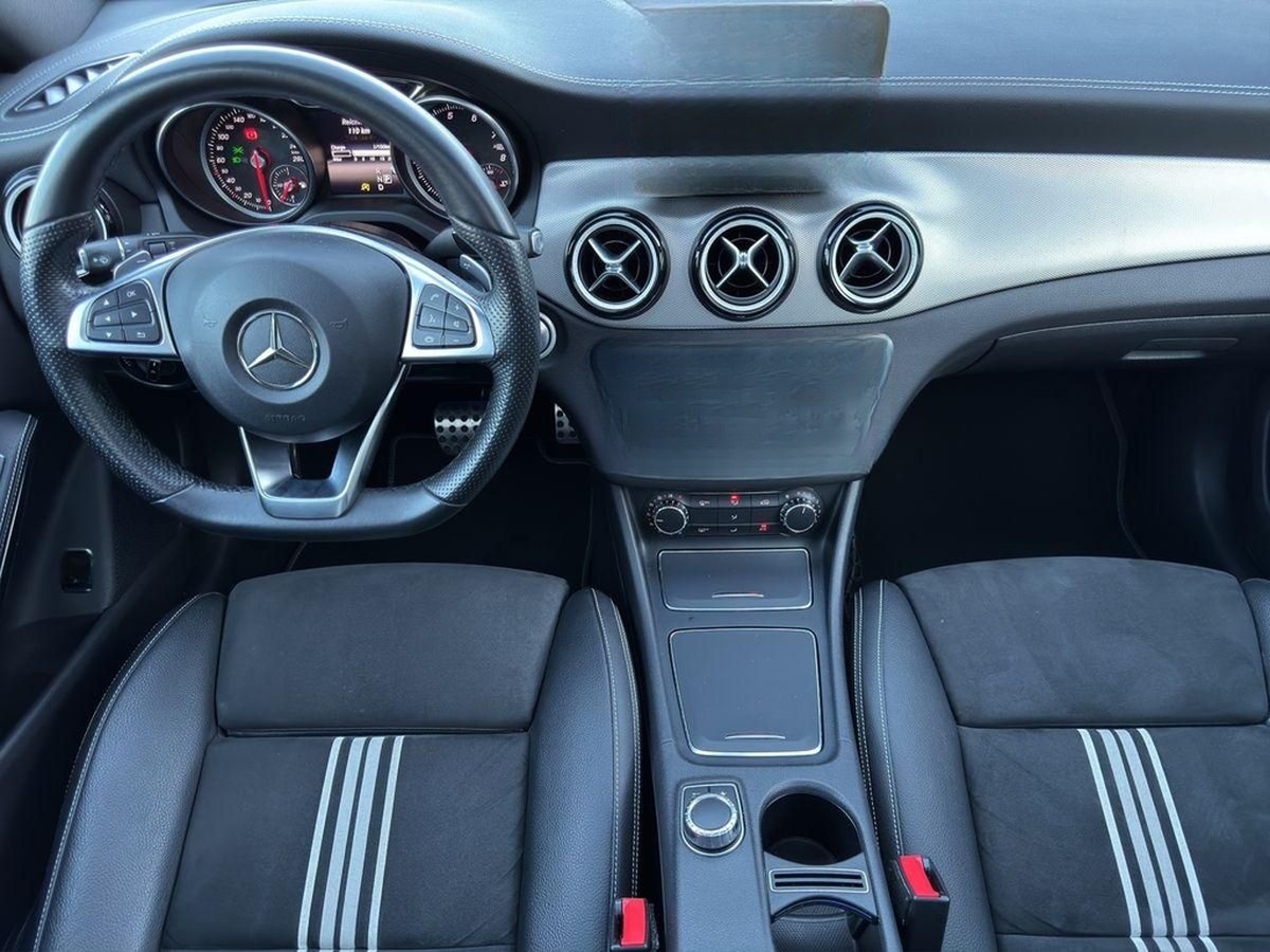 Mercedes-Benz CLA 200 SB AMG LED+ Pano Night AHK Navi Kamera foto 14