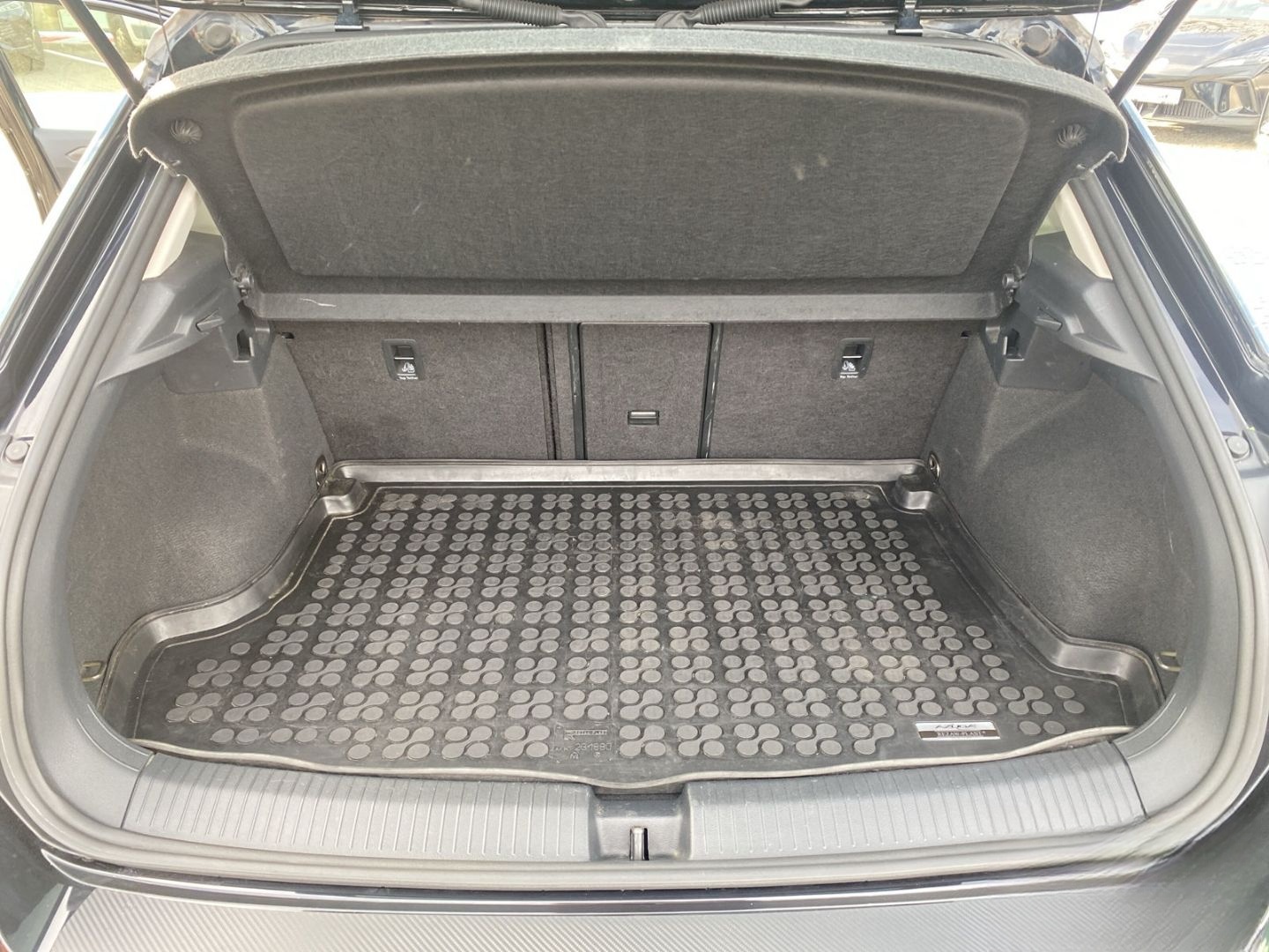 Volkswagen T-Roc 1.5 TSI Style LED ACC Leder Sposi Pano Vir foto 14