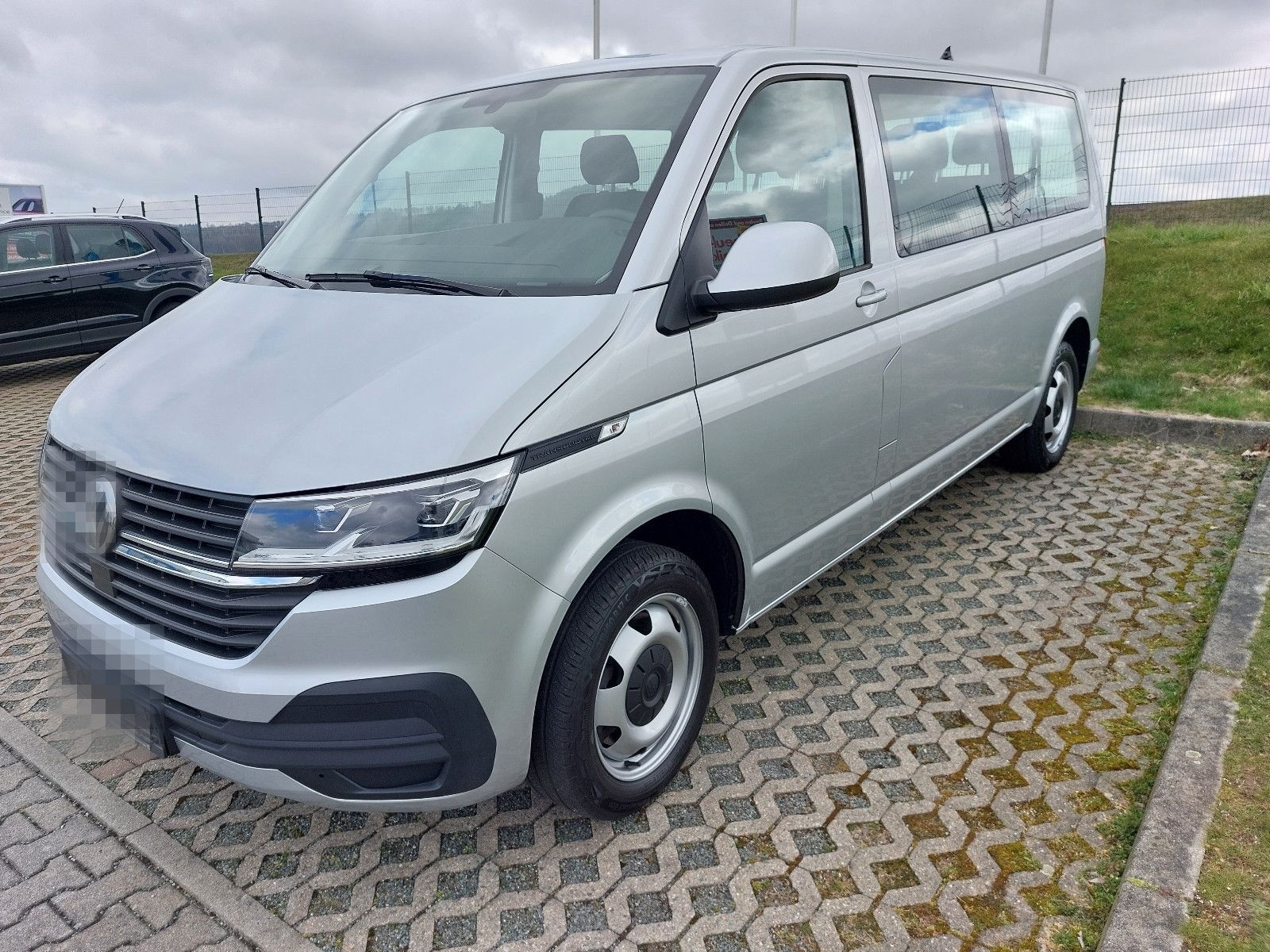 Volkswagen T6.1 Kombi LR/8 Sitze/LED/4mot/AHK foto 2