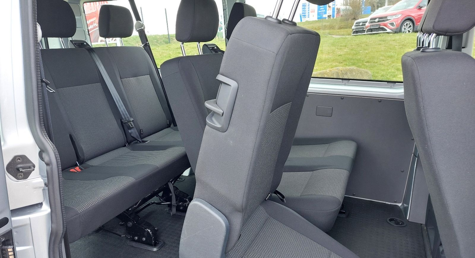 Volkswagen T6.1 Kombi LR/8 Sitze/LED/4mot/AHK foto 7