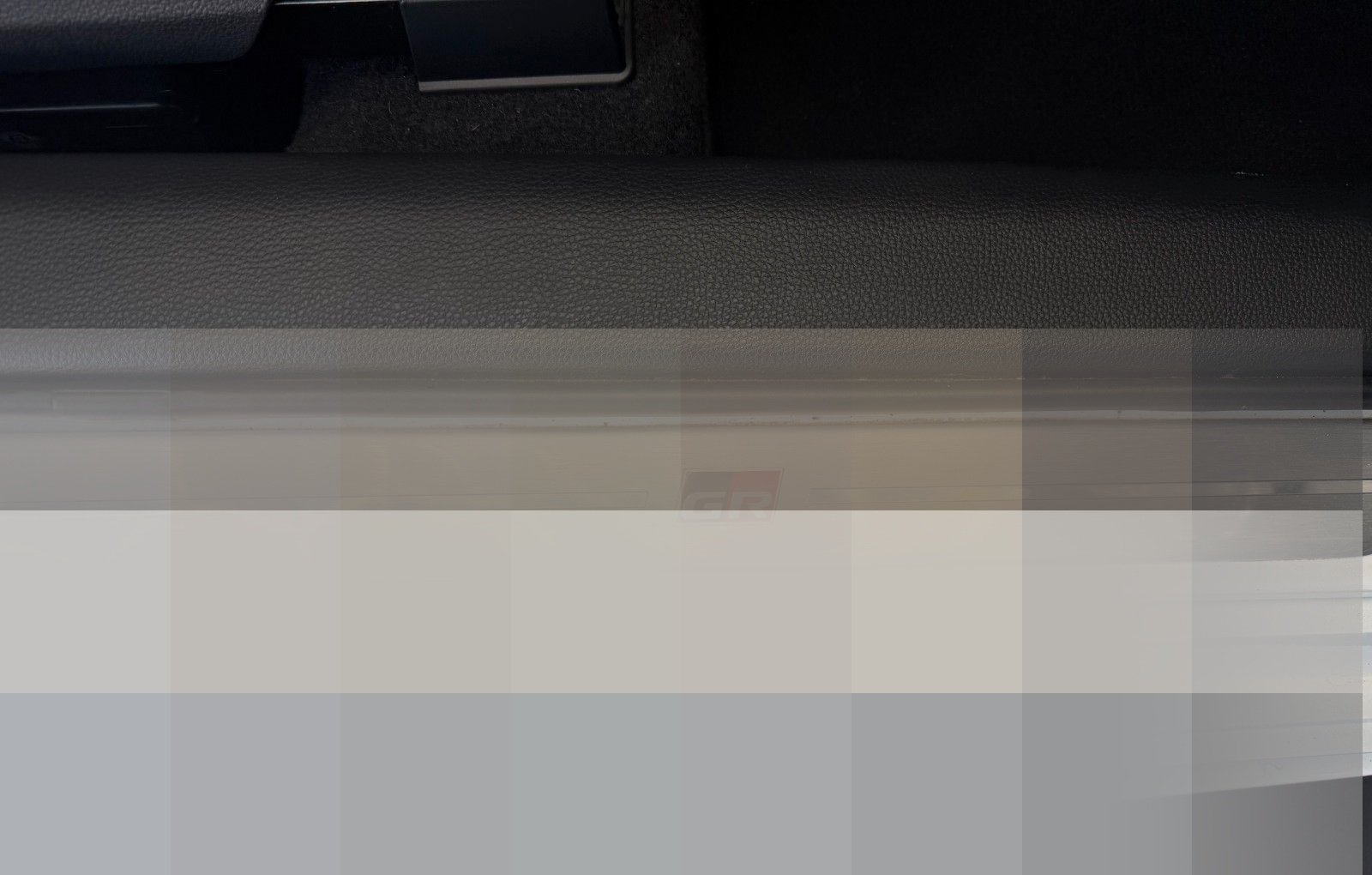 Toyota CorollaHybrid GR Sport+AppleC.+Rückf.+LED+Sitzh. foto 14