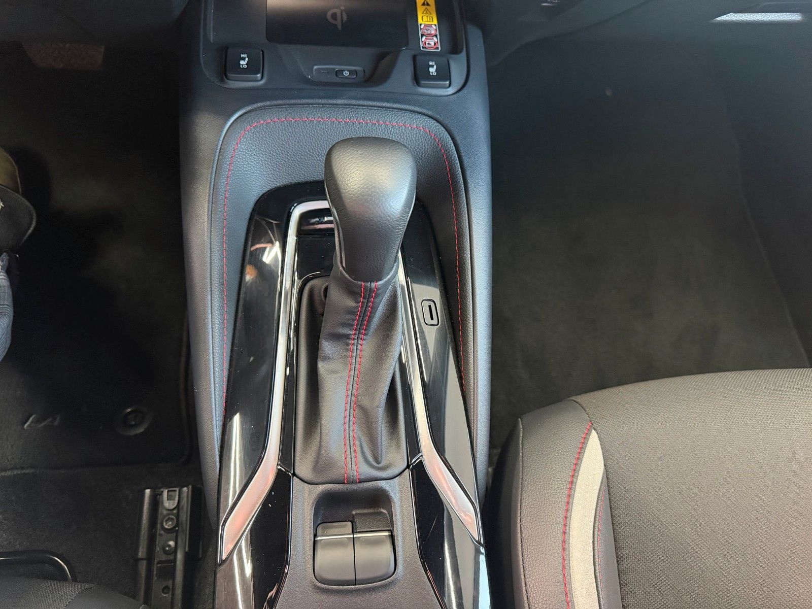 Toyota CorollaHybrid GR Sport+AppleC.+Rückf.+LED+Sitzh. foto 19