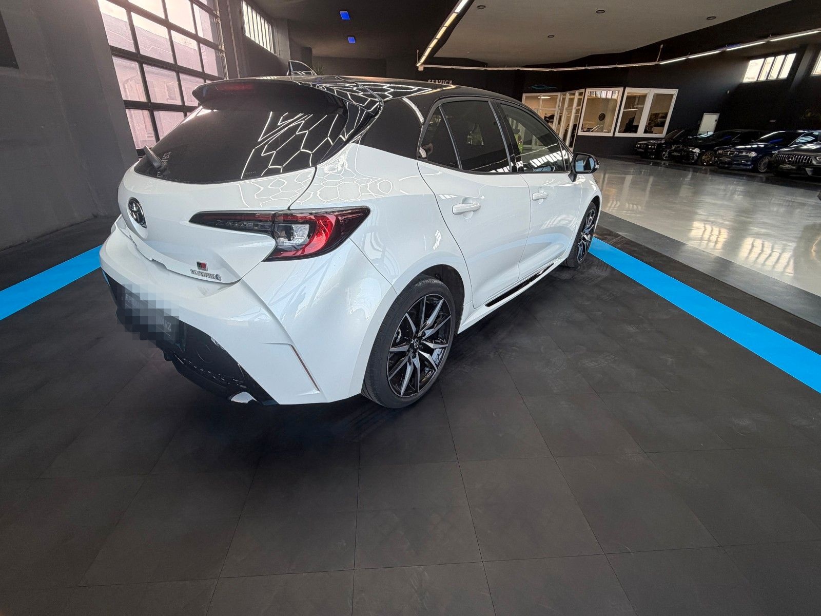 Toyota CorollaHybrid GR Sport+AppleC.+Rückf.+LED+Sitzh. foto 3