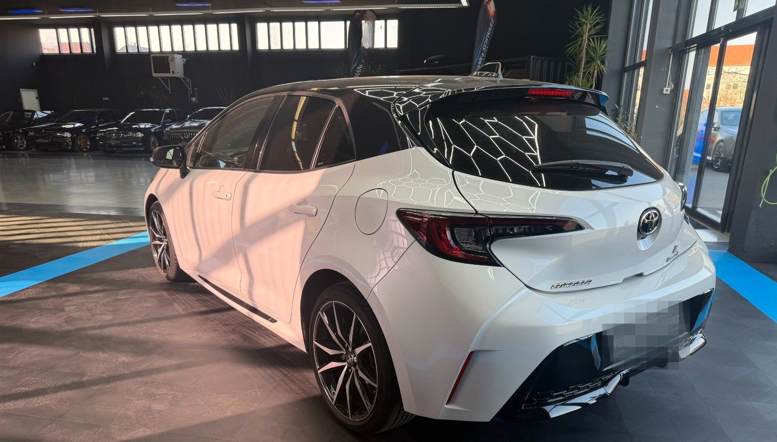 Toyota CorollaHybrid GR Sport+AppleC.+Rückf.+LED+Sitzh. foto 5