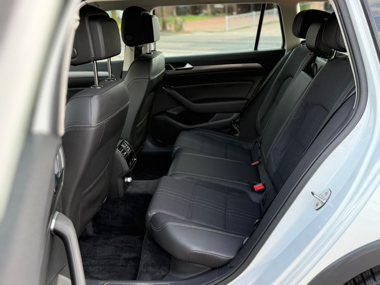 Volkswagen Passat Alltrack 4Motion *LED&Autom.&adapt.Tempom foto 33