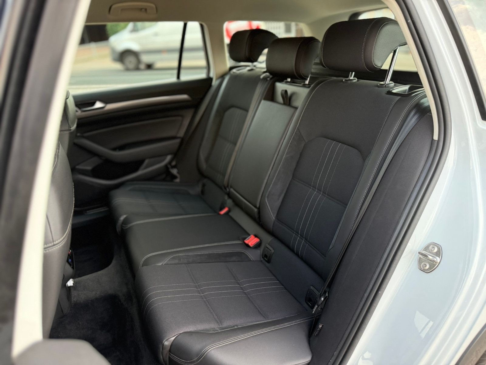 Volkswagen Passat Alltrack 4Motion *LED&Autom.&adapt.Tempom foto 35