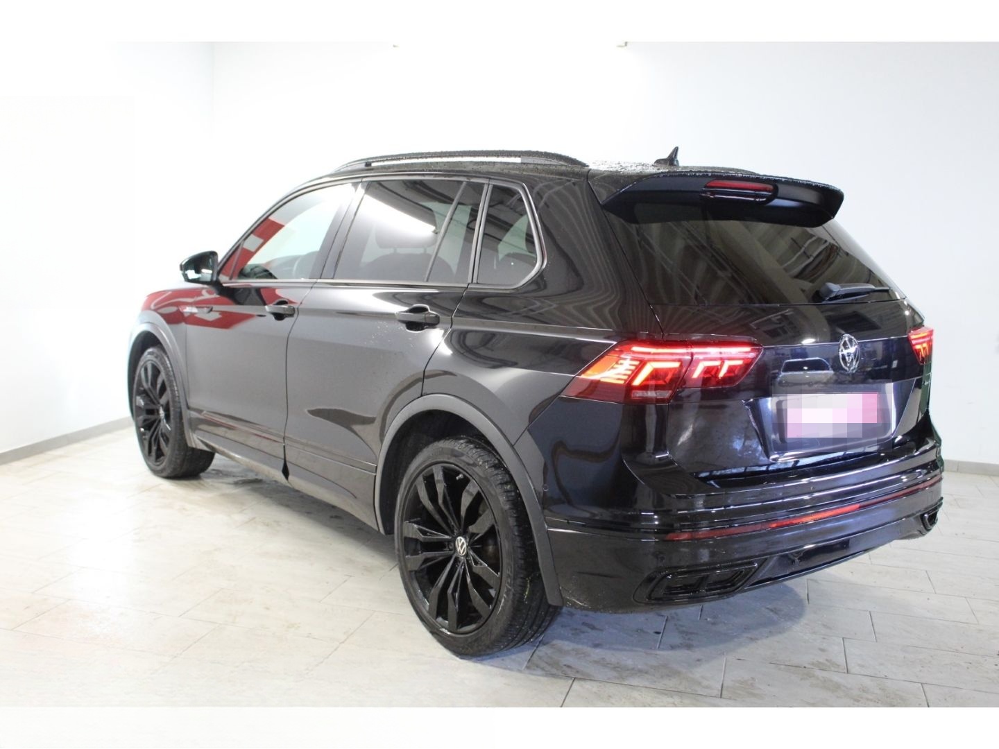 Volkswagen Tiguan 2.0 TDI DSG 4Mo. 2x R-Line Black Style FL foto 14