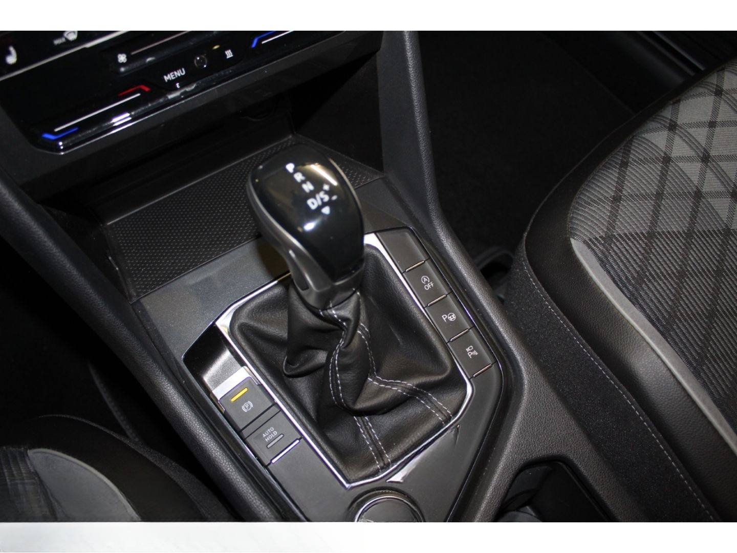 Volkswagen Tiguan 2.0 TDI DSG 4Mo. 2x R-Line Black Style FL foto 9