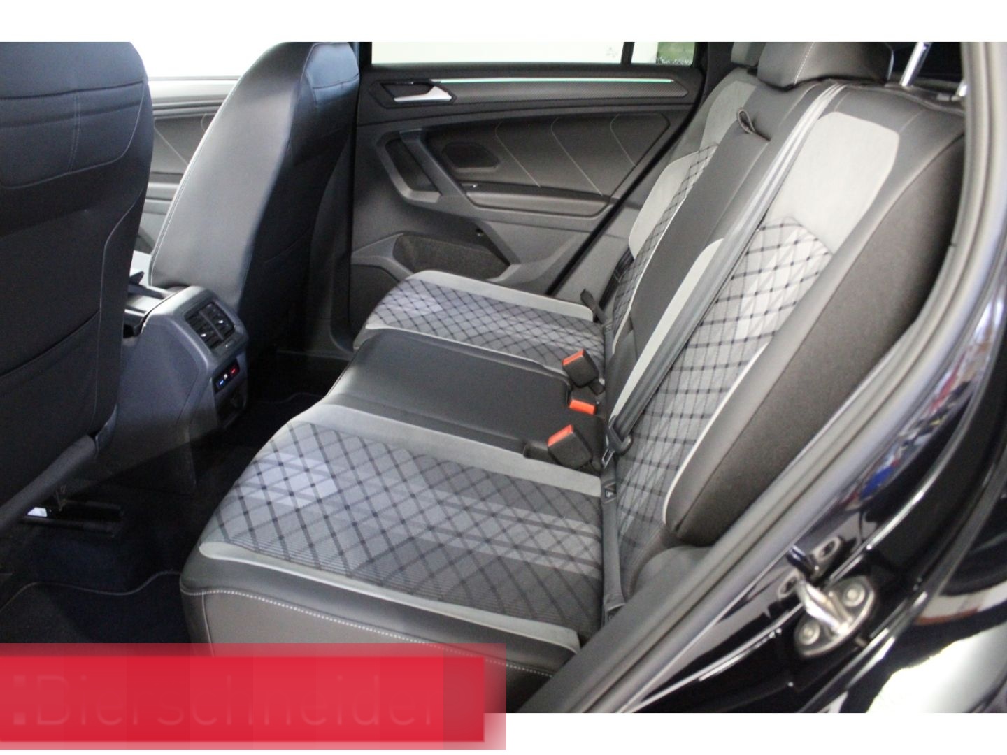 Volkswagen Tiguan 2.0 TDI DSG 4Mo. 2x R-Line Black Style FL foto 10