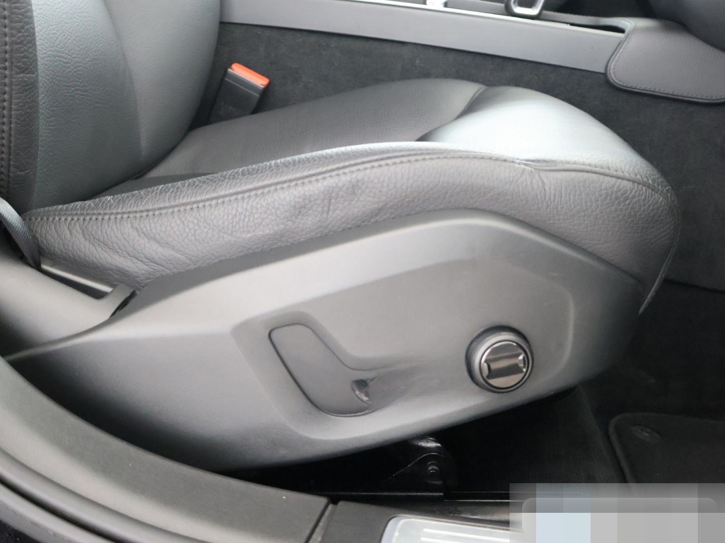 Volvo V90 B4 Momentum Pro AHK/Voll-LED/KAMERA/FSH foto 19