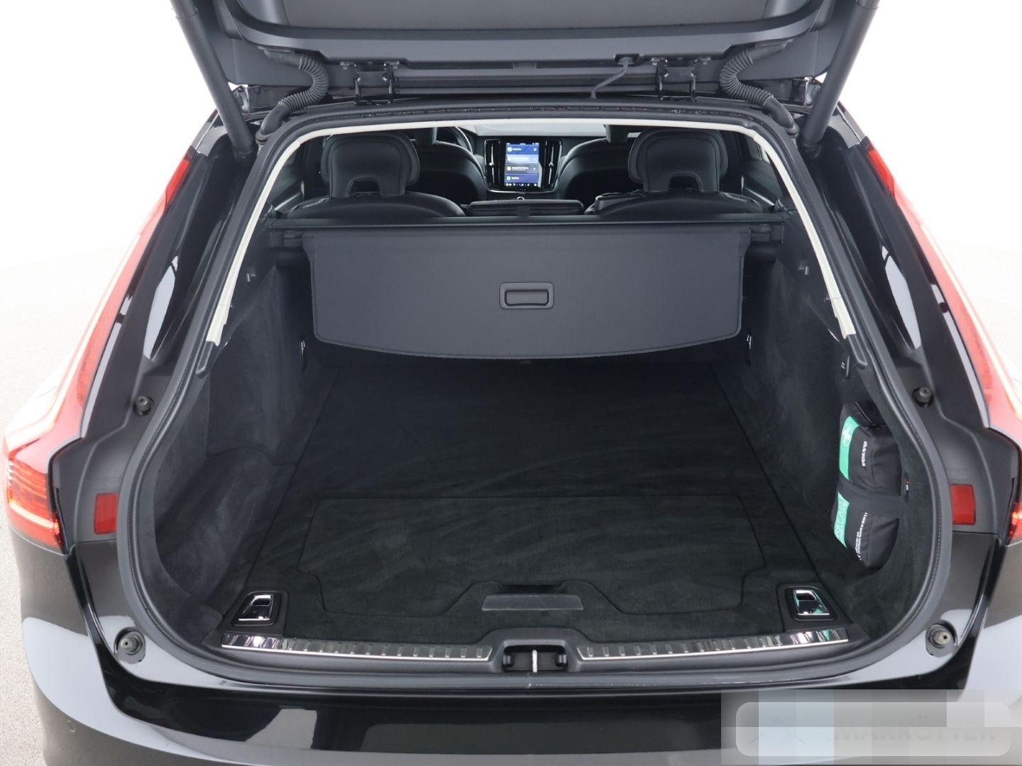 Volvo V90 B4 Momentum Pro AHK/Voll-LED/KAMERA/FSH foto 9