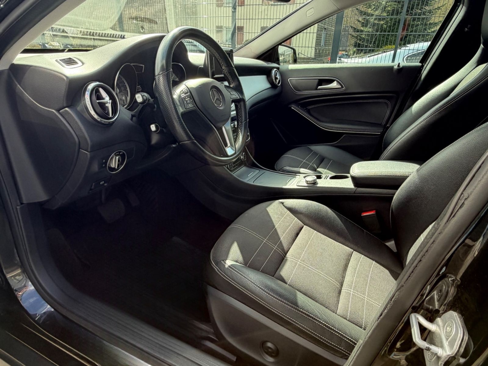 Mercedes-Benz GLA 250 4-Matic*NAVI*SHZG*KAMERA*AHK-SCHWENKBAR foto 12
