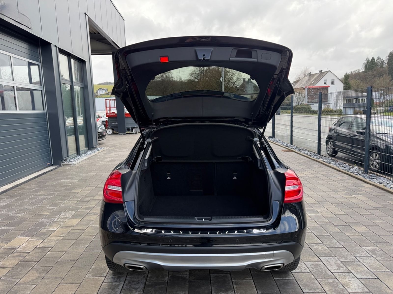 Mercedes-Benz GLA 250 4-Matic*NAVI*SHZG*KAMERA*AHK-SCHWENKBAR foto 18