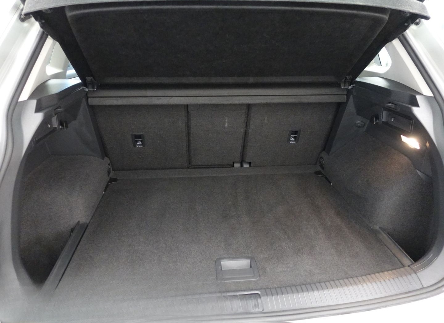 Volkswagen Tiguan 2.0 TDI DSG 4Mo. R-Line VERKAUF NUR AN OD foto 17