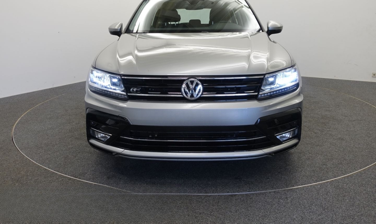 Volkswagen Tiguan 2.0 TDI DSG 4Mo. R-Line VERKAUF NUR AN OD foto 3