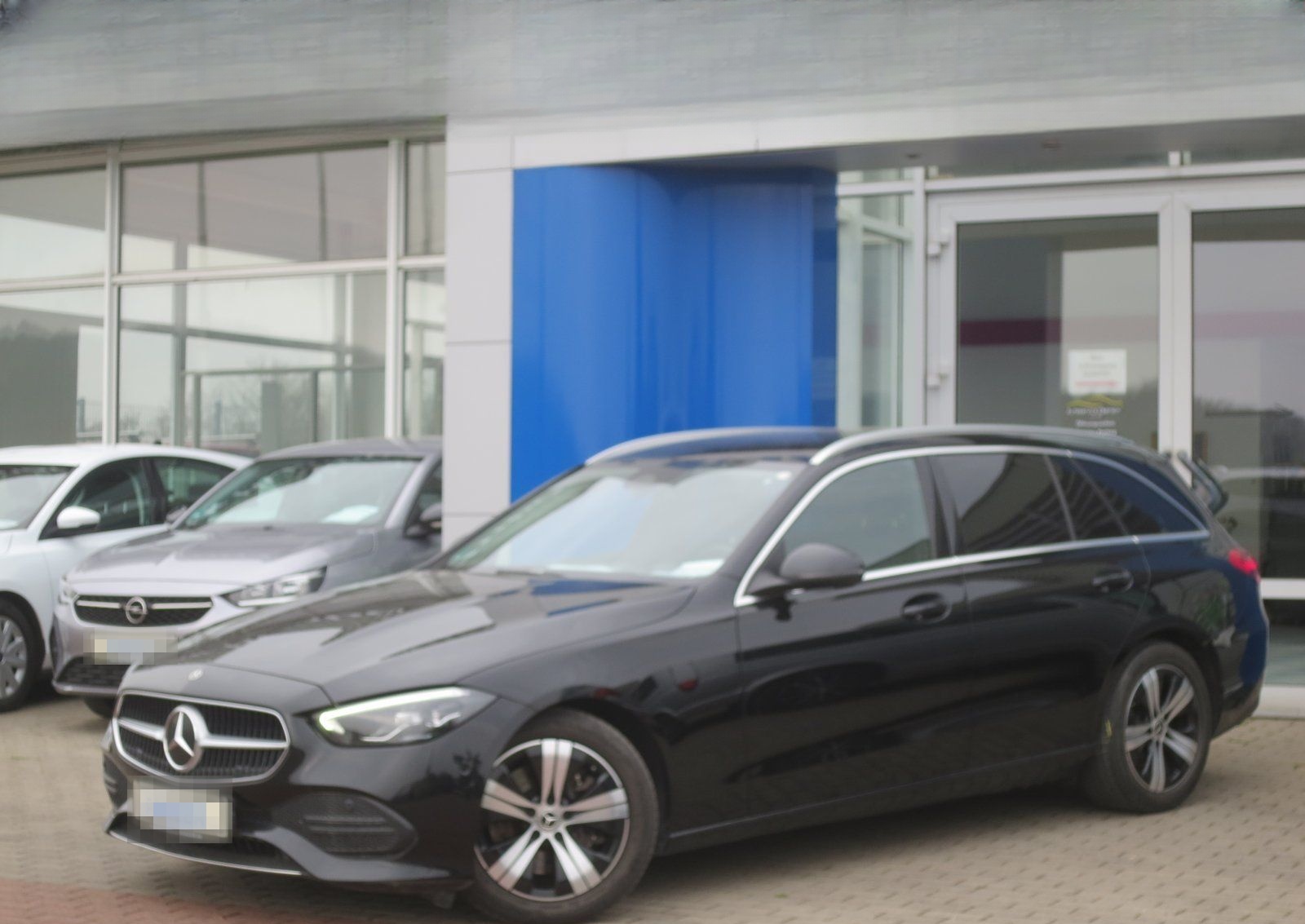 Mercedes-Benz C 300 d T Avantgarde  LED SHZ NAVI foto 2