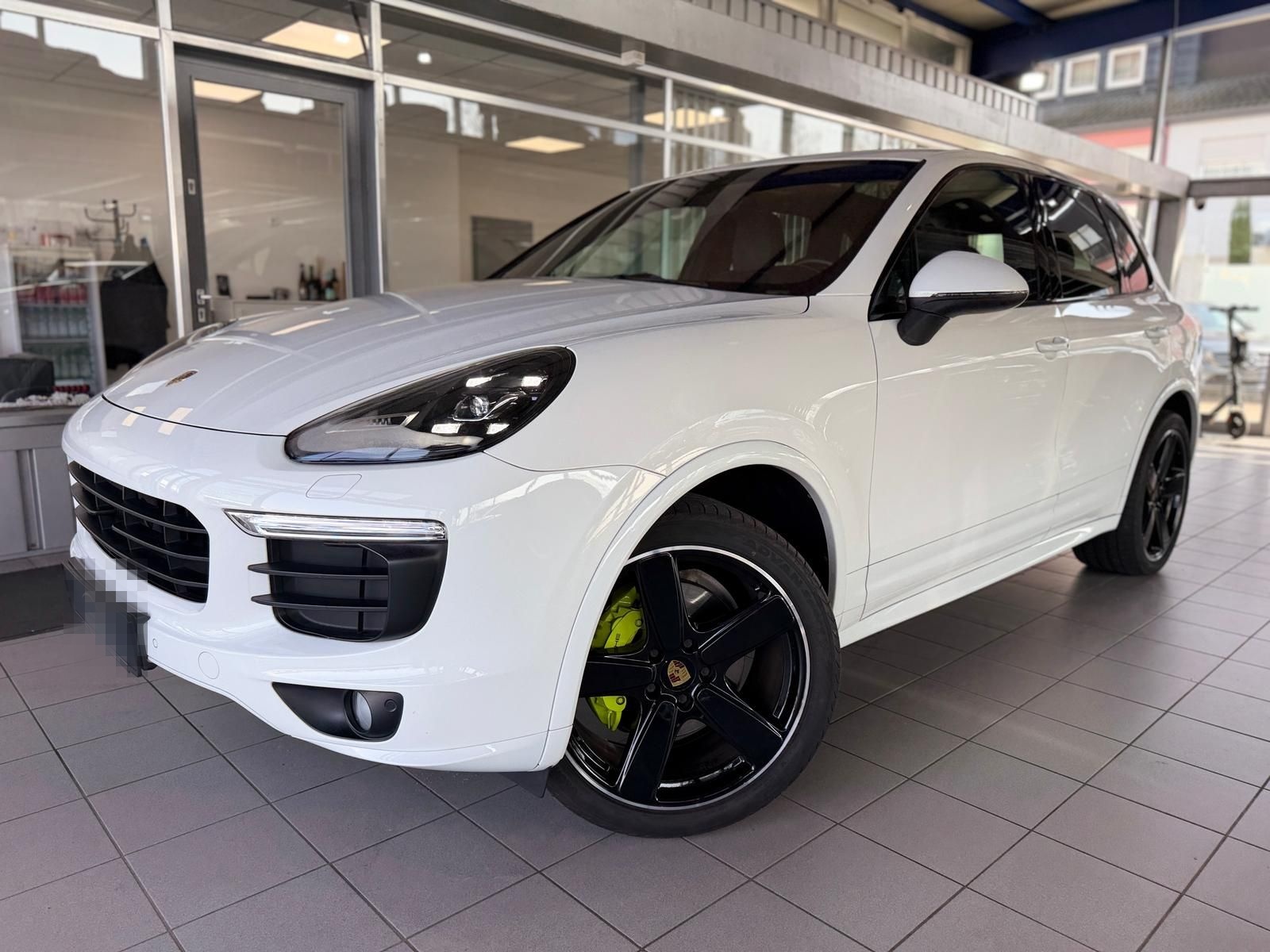 Porsche Cayenne S E-Hybrid Platinum AHK KAM BOSE PANO foto 2