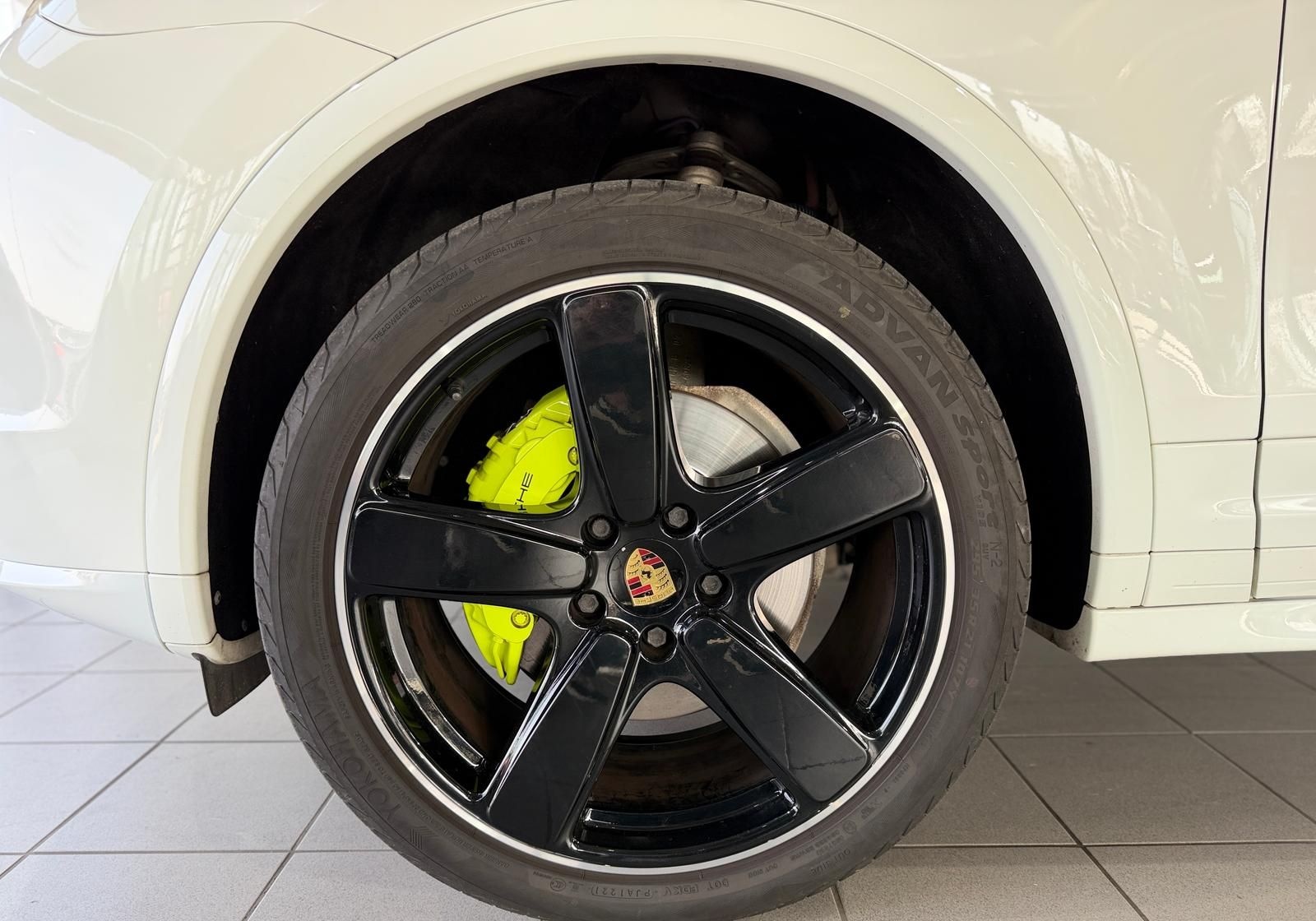 Porsche Cayenne S E-Hybrid Platinum AHK KAM BOSE PANO foto 11