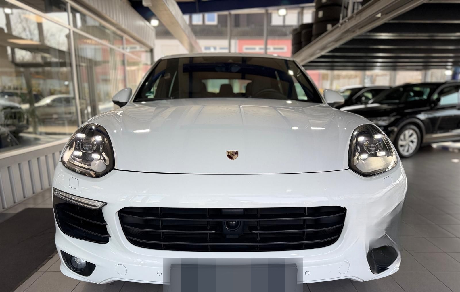 Porsche Cayenne S E-Hybrid Platinum AHK KAM BOSE PANO foto 3