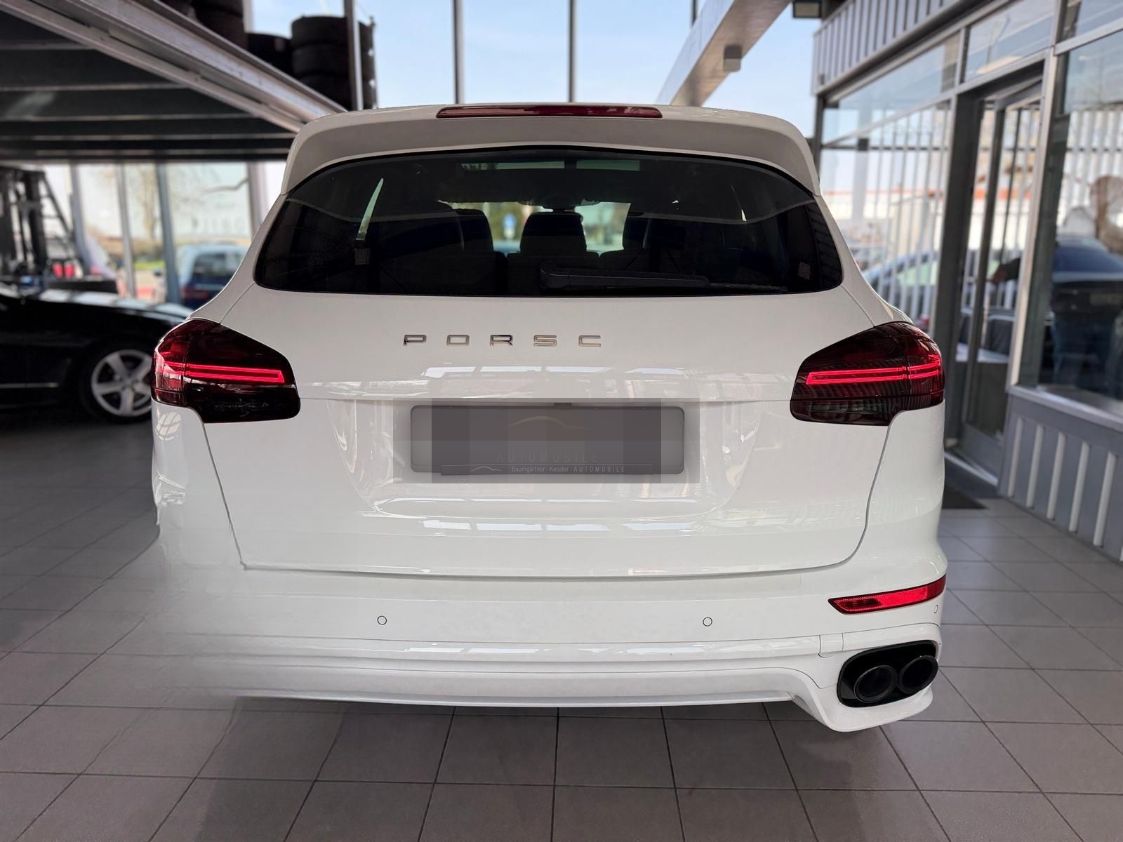 Porsche Cayenne S E-Hybrid Platinum AHK KAM BOSE PANO foto 7