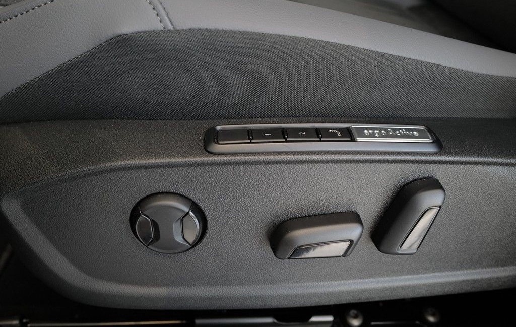 Volkswagen ID.4 Pro AHK 360° HKardon MemorySitz Totwinkel foto 13