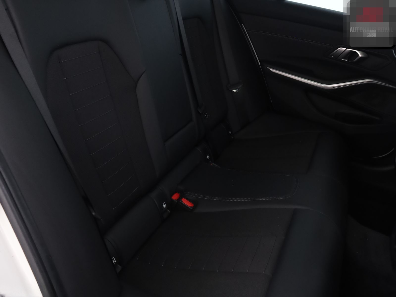 BMW 320 i SPORT LINE KEYLESS,KAMERA,LIVE COCKPIT,AHK foto 12