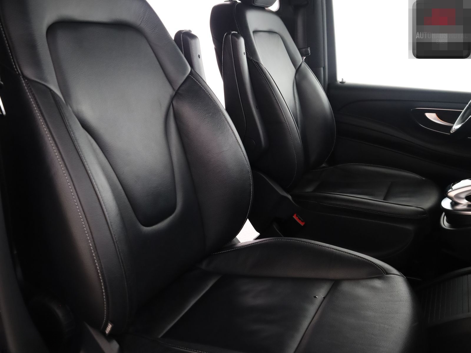 Mercedes-Benz V 250 d 4M LANG 7 SITZE PANO,360GRAD,BURMESTER foto 11