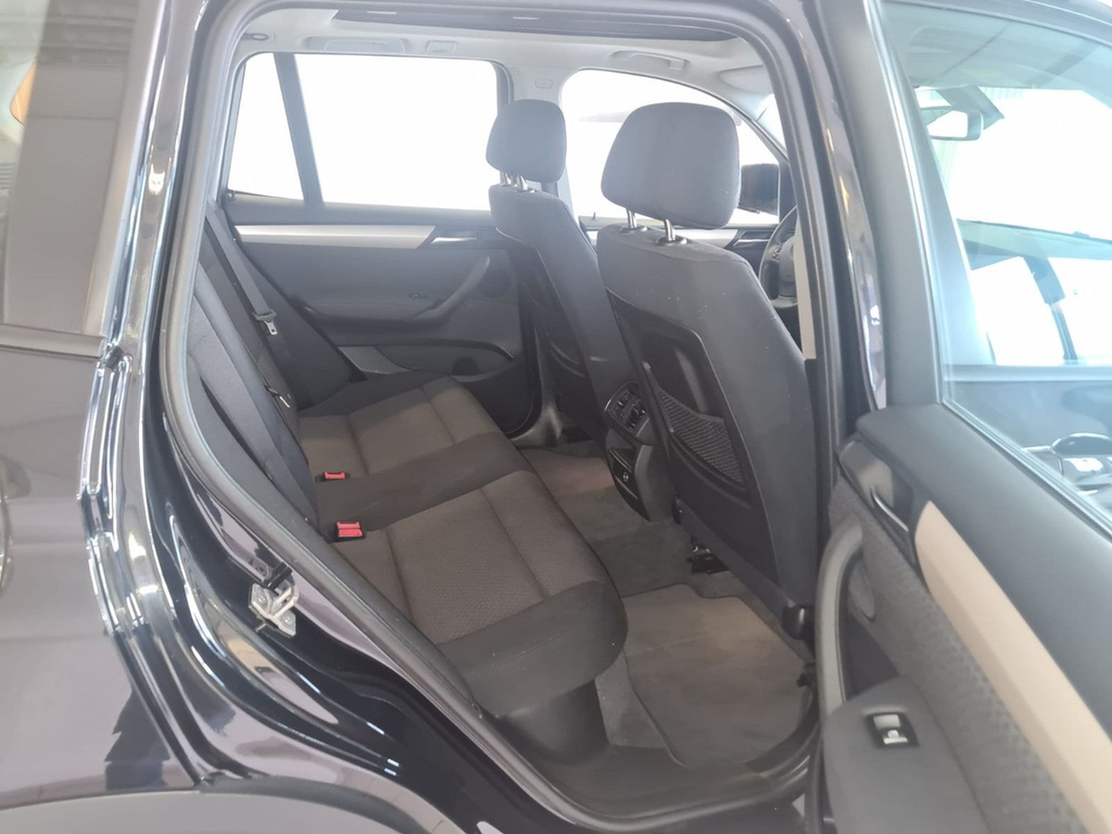 BMW X3 xDrive 20 d Advantage / 1. Hand / PANO / foto 8