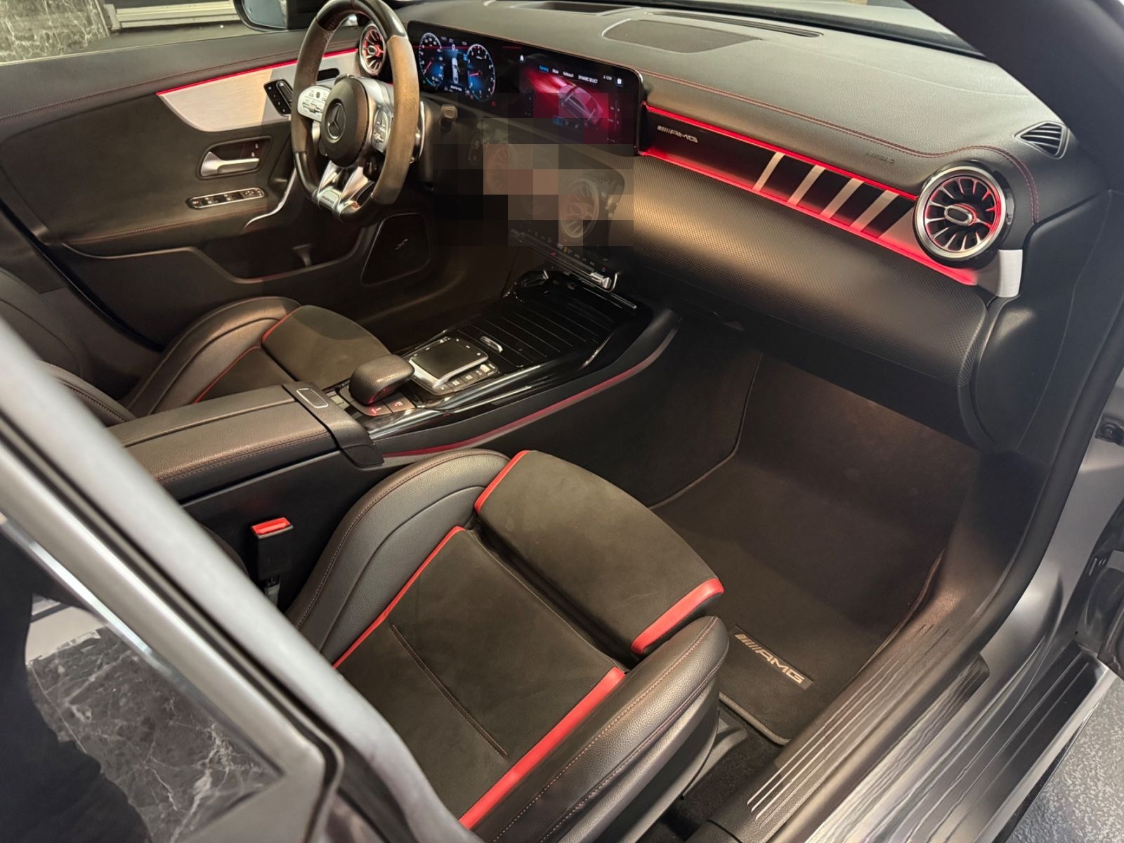Mercedes-Benz CLA 45 S AMG Aero Distronic Memory Headup 360° foto 20