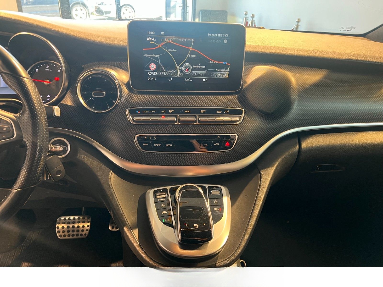 Mercedes-Benz V 300 d Lang Edition AMG LINE / MB100 / Night foto 15