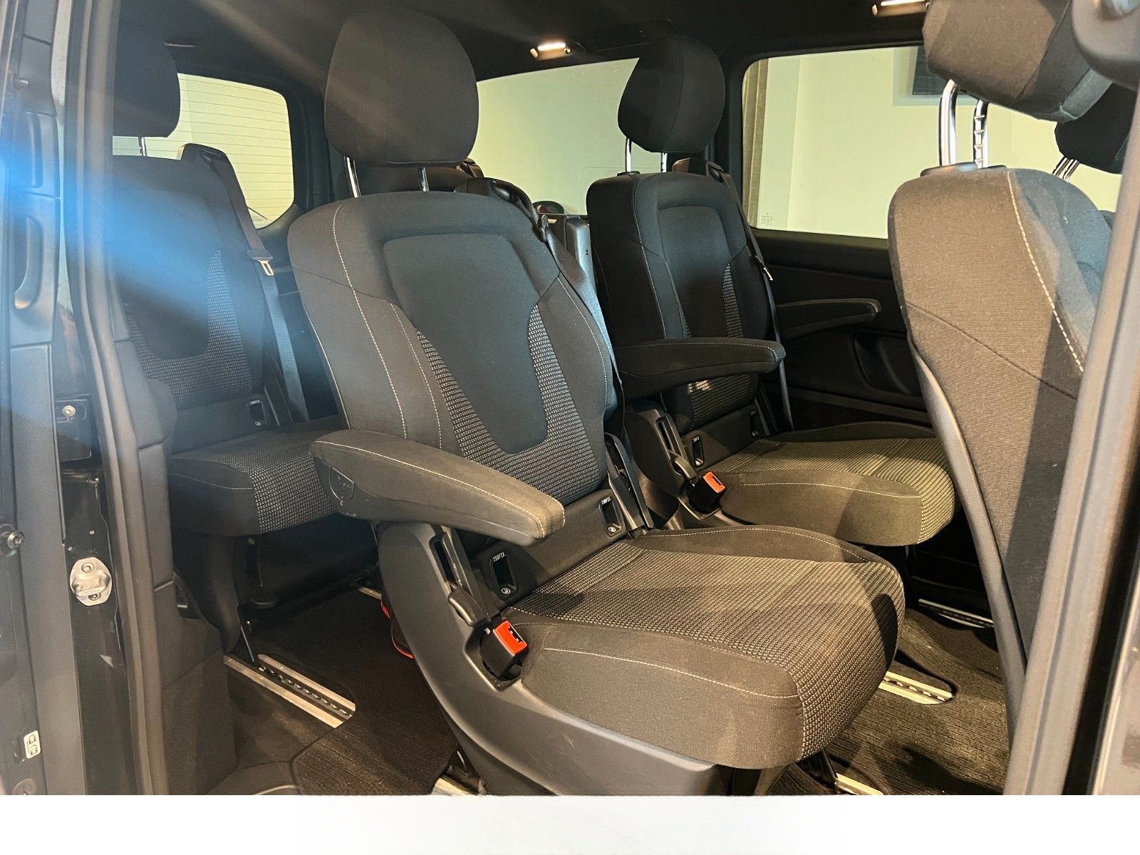 Mercedes-Benz V 300 d Lang Edition AMG LINE / MB100 / Night foto 20