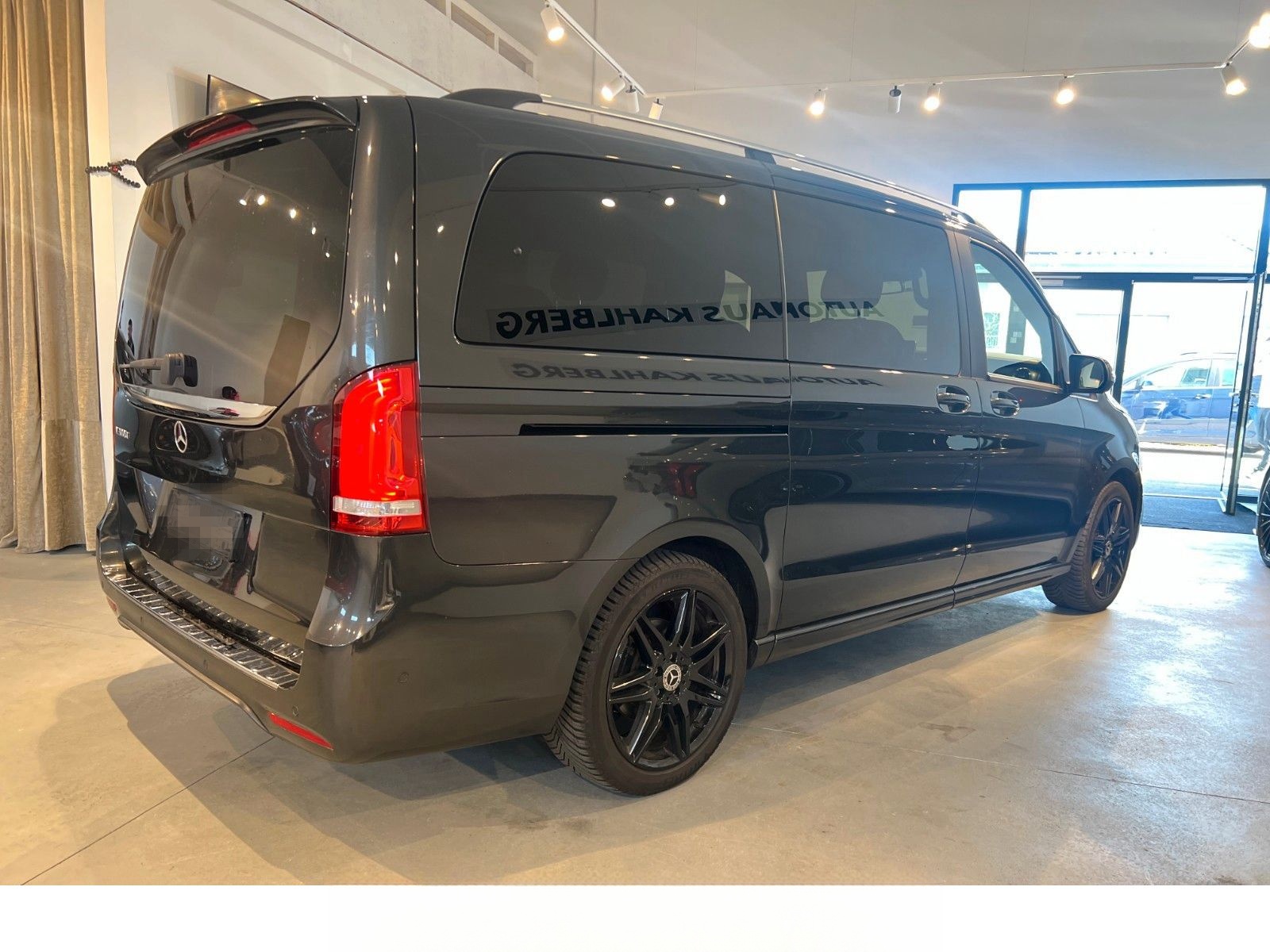 Mercedes-Benz V 300 d Lang Edition AMG LINE / MB100 / Night foto 5