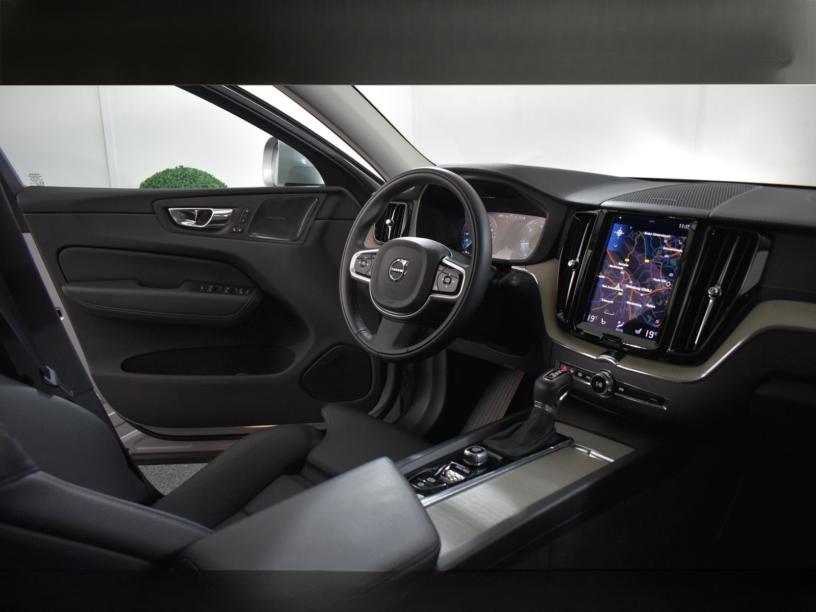 Volvo XC60 D4 Inscription *AHK*ACC*Pano*Kam*H&K*BLIS* foto 12