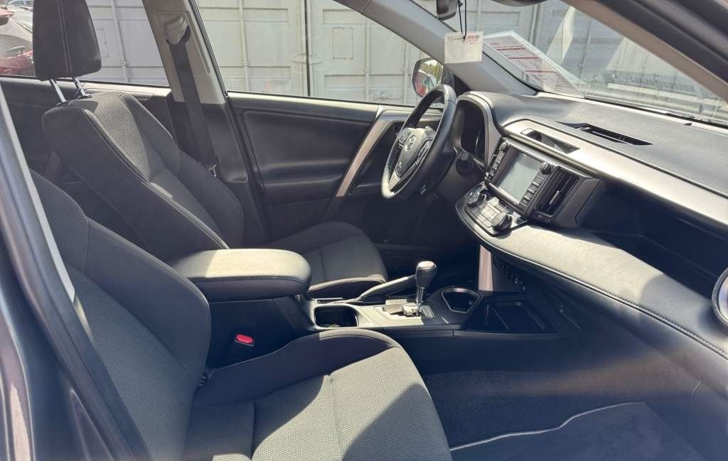 Toyota RAV 4 Team D 5-TÜRER, 2,5L HYBRID, 145 KW (197 P foto 16