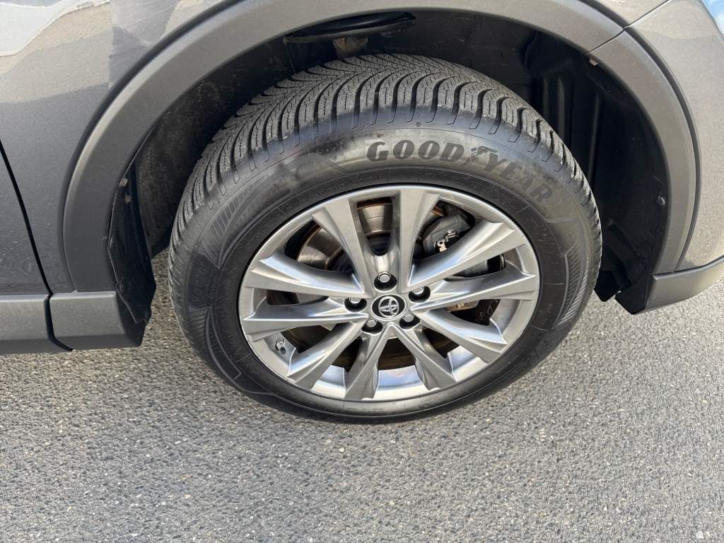 Toyota RAV 4 Team D 5-TÜRER, 2,5L HYBRID, 145 KW (197 P foto 17