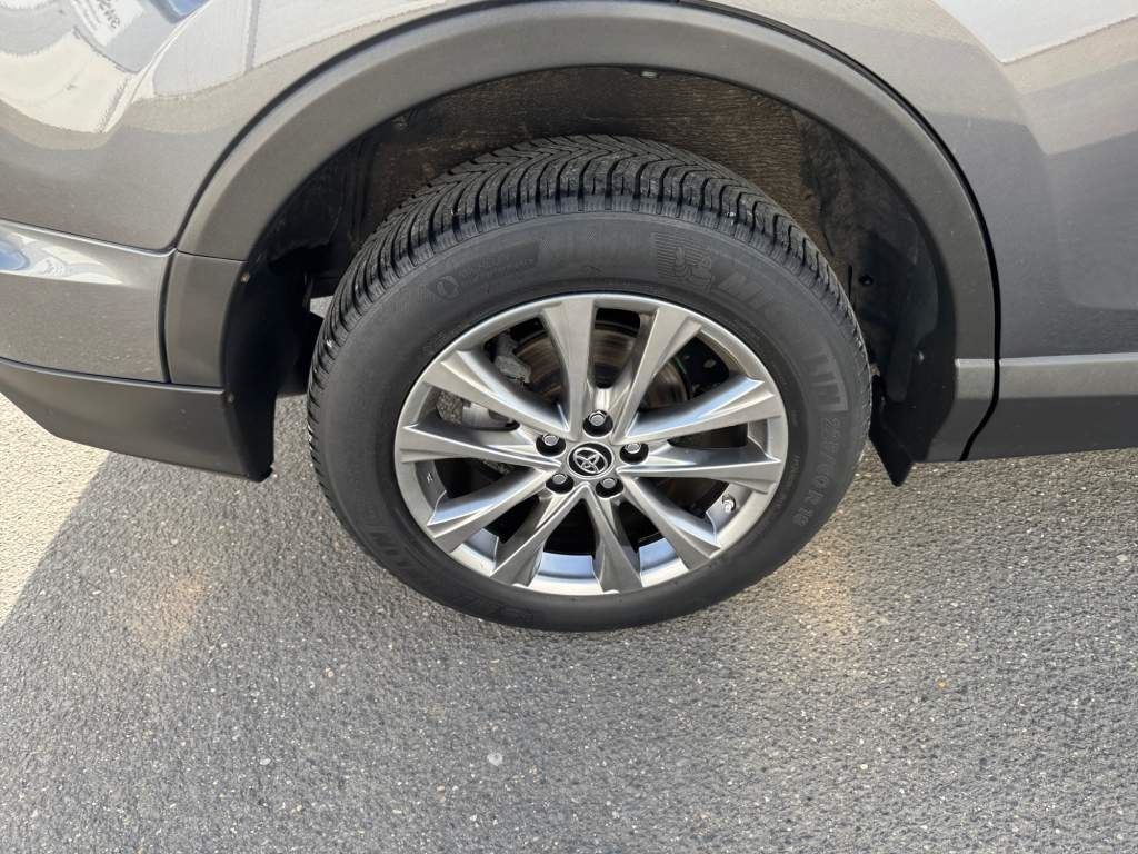 Toyota RAV 4 Team D 5-TÜRER, 2,5L HYBRID, 145 KW (197 P foto 20
