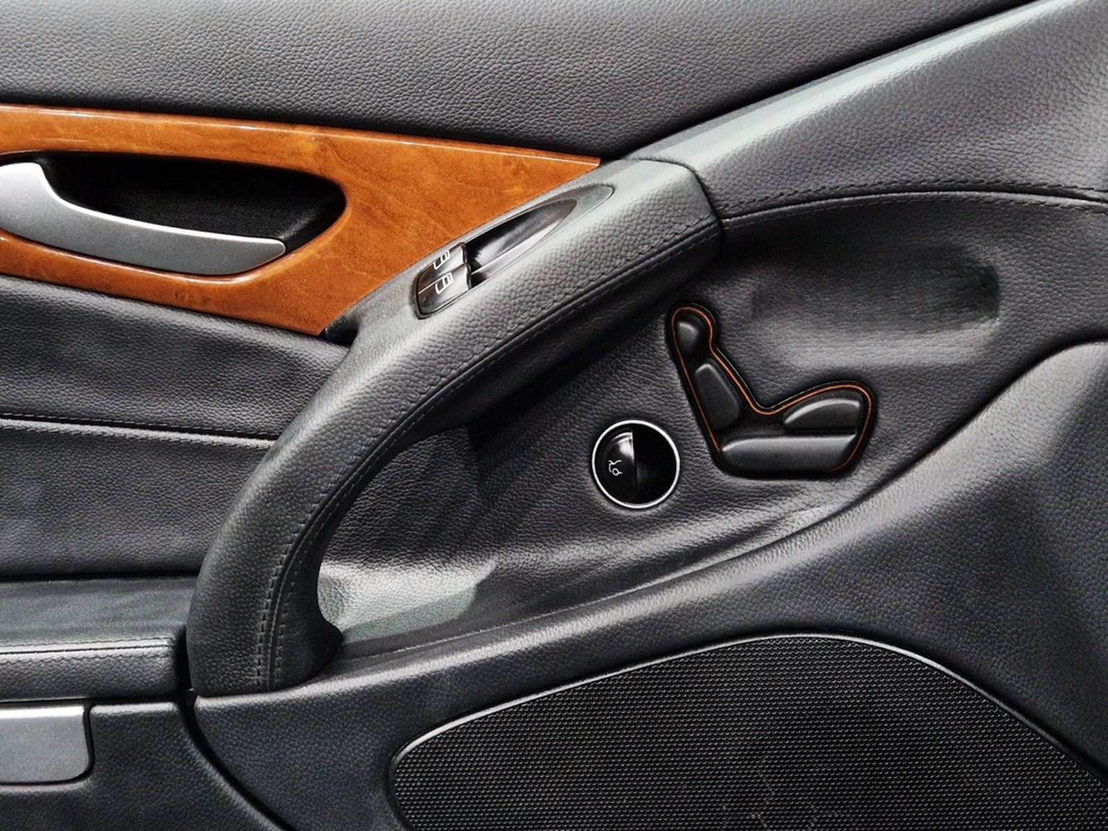 Mercedes-Benz SL 350 DESIGNO|AIRSCARF|SITZBELÜFTUNG|SCHECKHEFT foto 22
