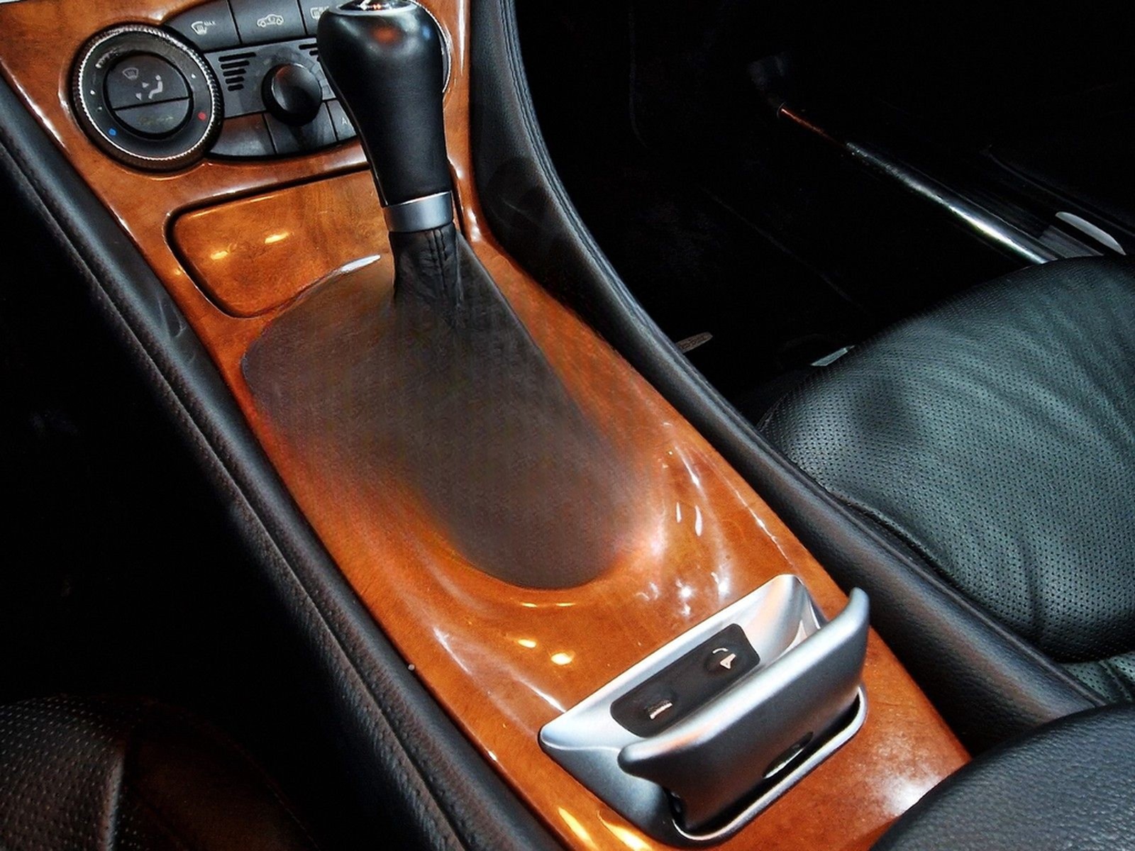 Mercedes-Benz SL 350 DESIGNO|AIRSCARF|SITZBELÜFTUNG|SCHECKHEFT foto 23